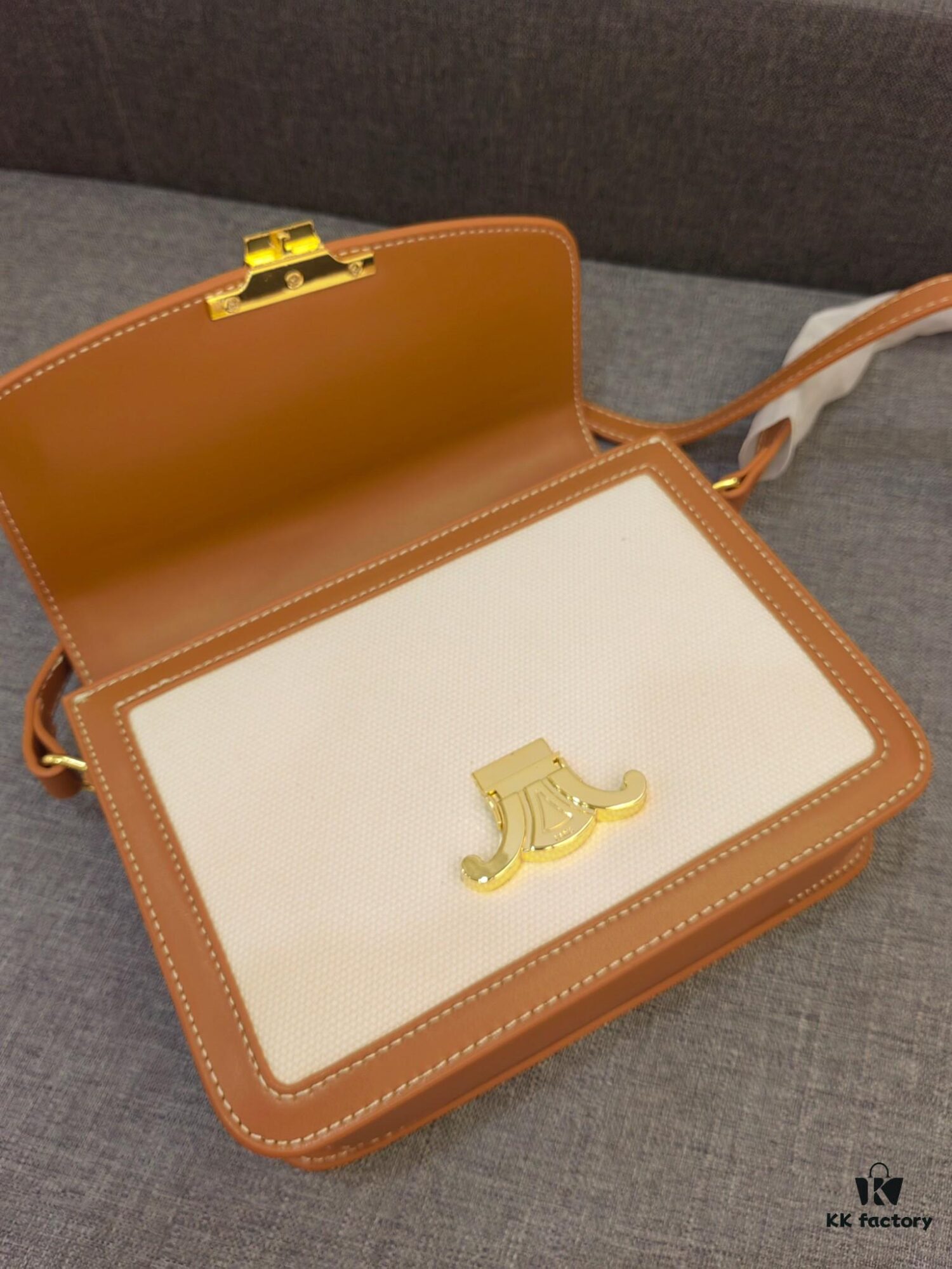 6930af2d6e68136f4d9ad39a CELINE Triumph Arch Box Teen Shoulder Bag, Vintage Style Women's Single-Shoulder Crossbody Bag