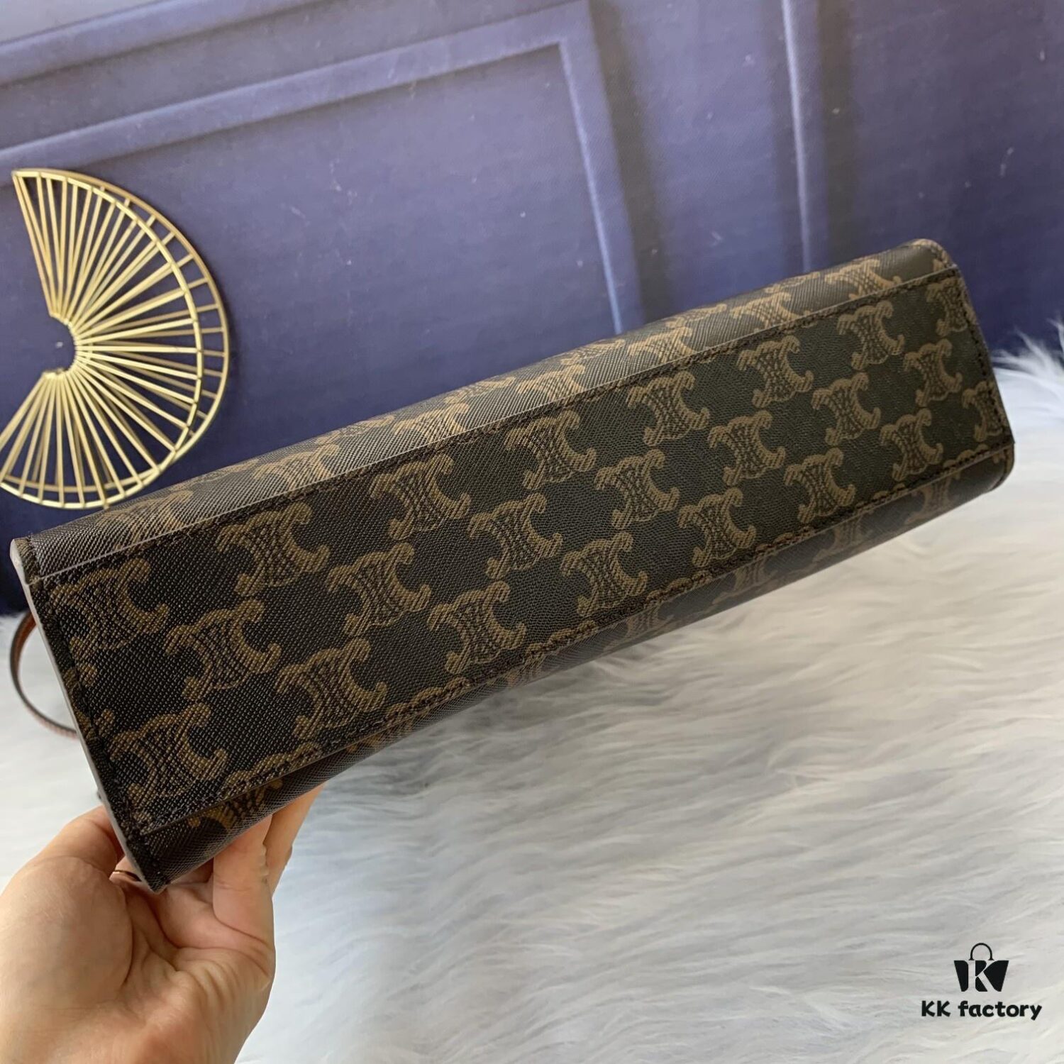 6930af7c6e68136f4d9ad431 Model C192082 Vintage Pattern, Medium-Sized CELINE-Printed Synthetic Leather and Cowhide Vertical Handbag with Adjustable Detachable Leather Shoulder Strap (50cm), Dimensions: 32cm x 29cm x 8cm
