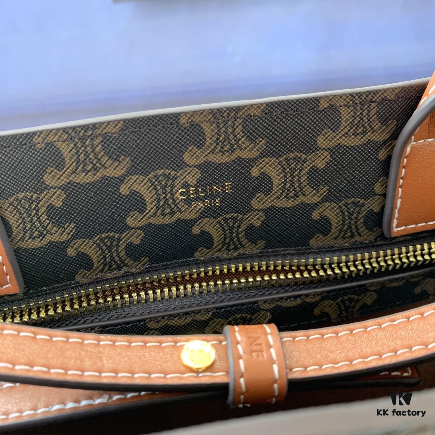 6930af7d6e68136f4d9ad432 Model C192082 Vintage Pattern, Medium-Sized CELINE-Printed Synthetic Leather and Cowhide Vertical Handbag with Adjustable Detachable Leather Shoulder Strap (50cm), Dimensions: 32cm x 29cm x 8cm