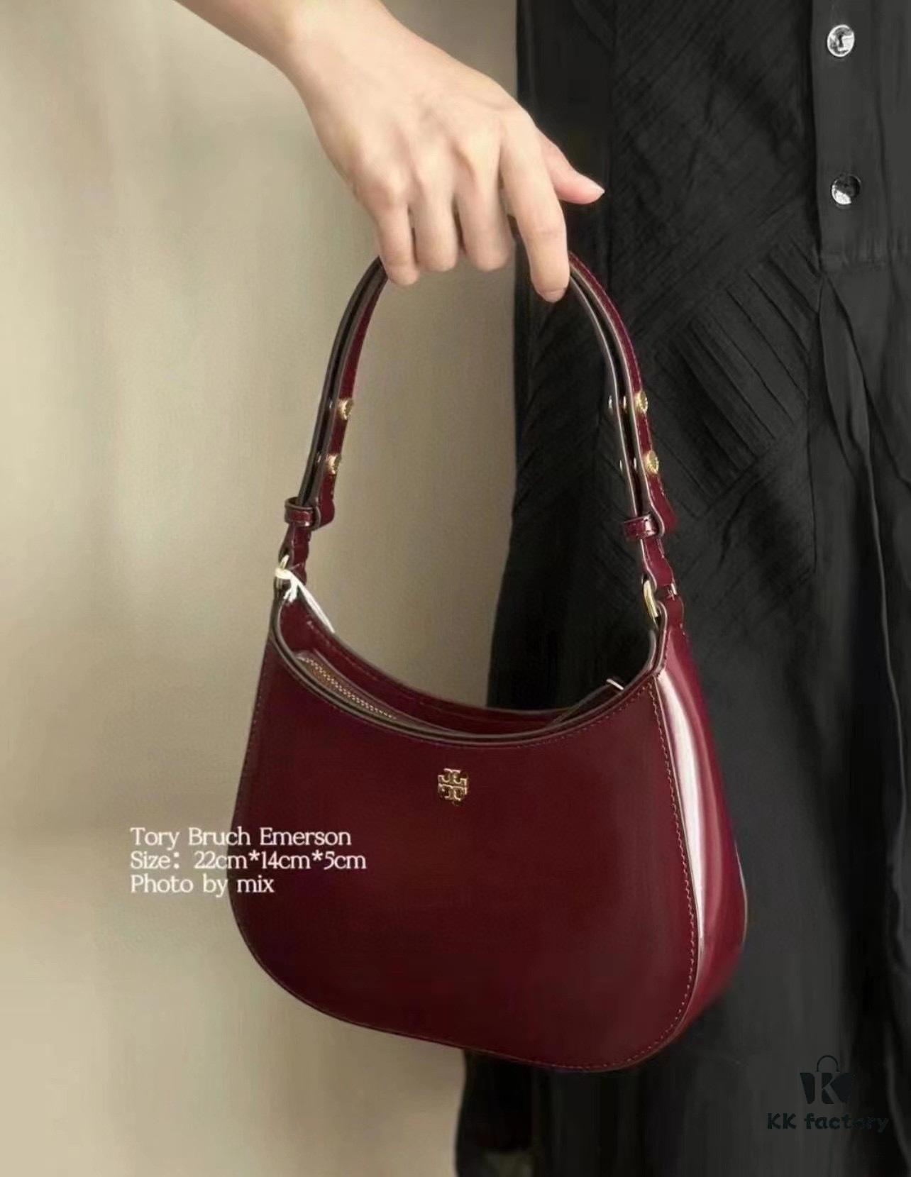 6930b0566e68136f4d9ad5d1 Tory Burch Emerson Series New Arrival Crossbody Bag in Full Leather with Quilted Calfskin