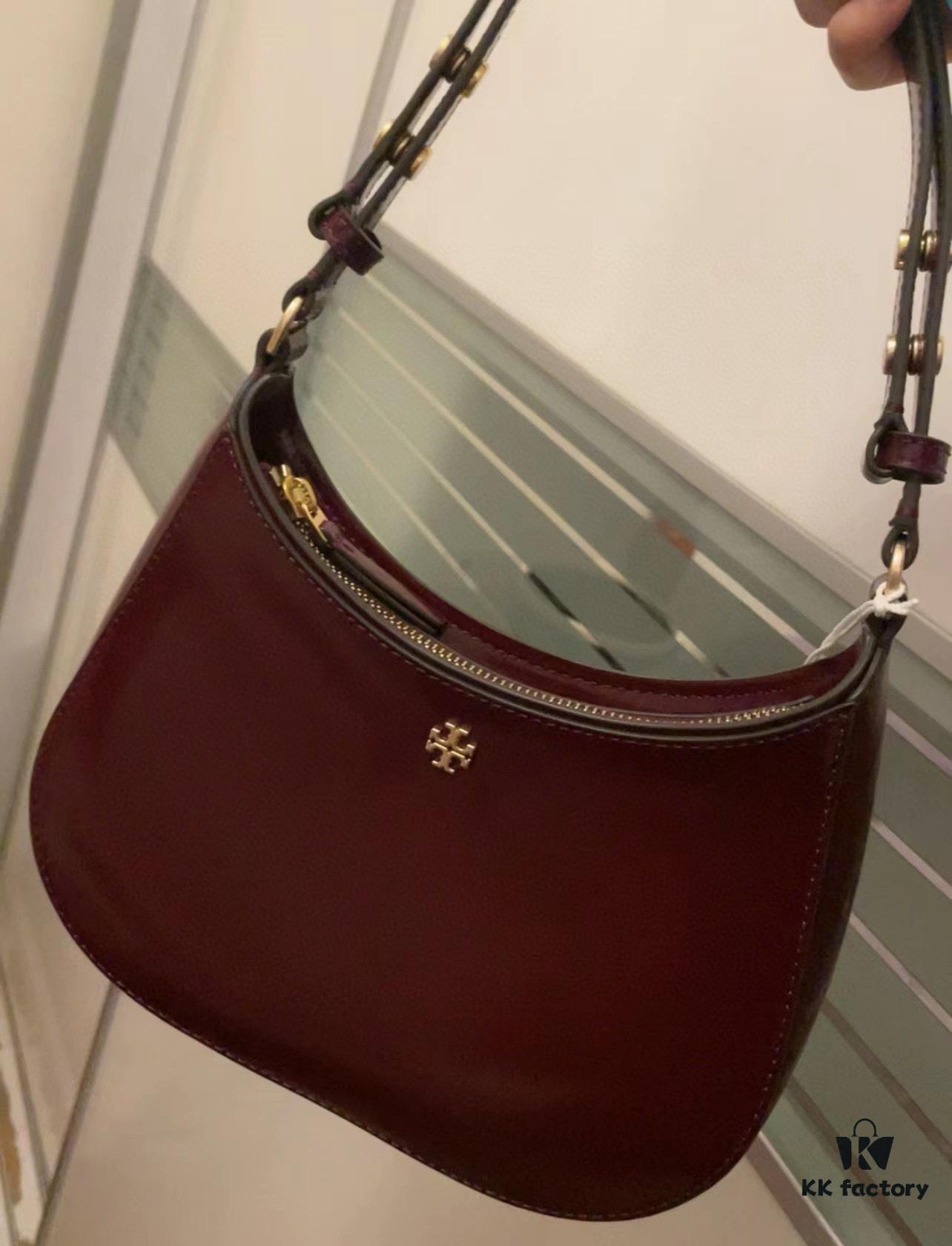 6930b0576e68136f4d9ad5d3 Tory Burch Emerson Series New Arrival Crossbody Bag in Full Leather with Quilted Calfskin