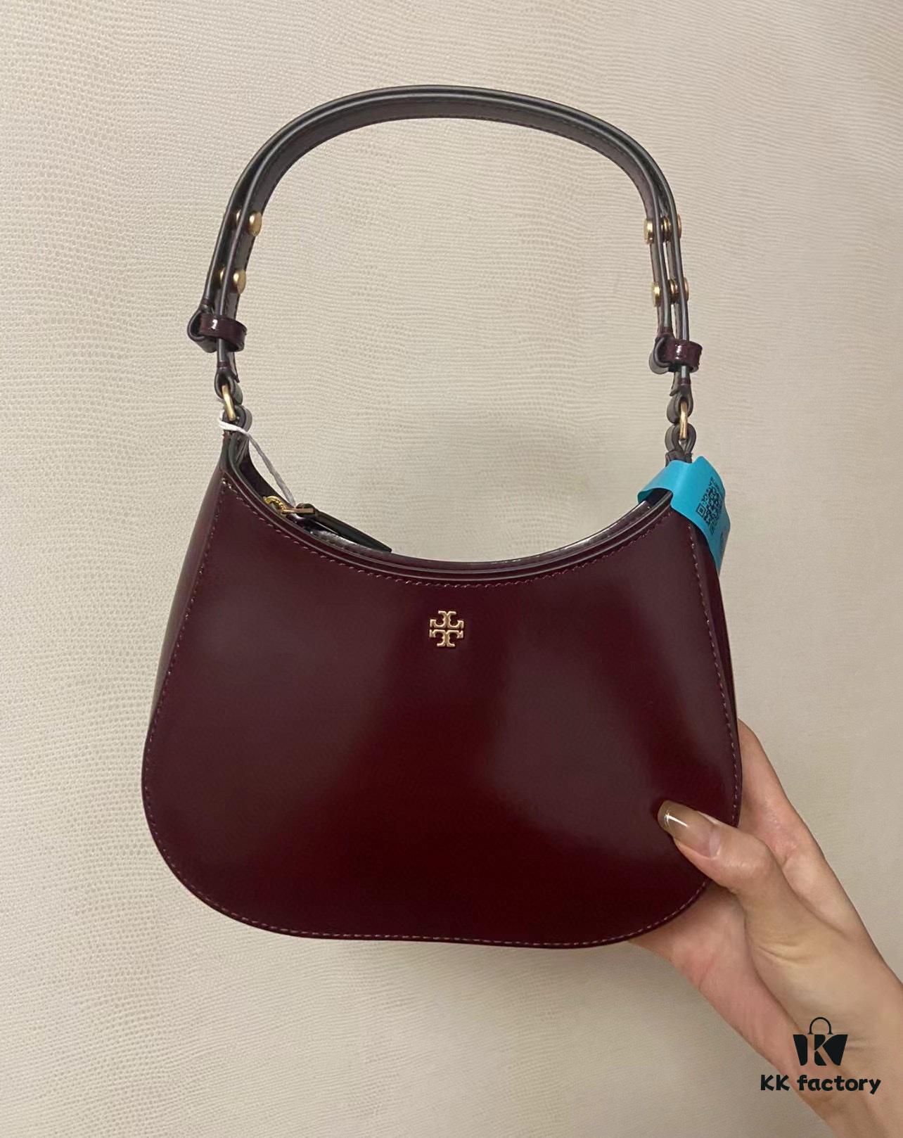 6930b0576e68136f4d9ad5d6 Tory Burch Emerson Series New Arrival Crossbody Bag in Full Leather with Quilted Calfskin