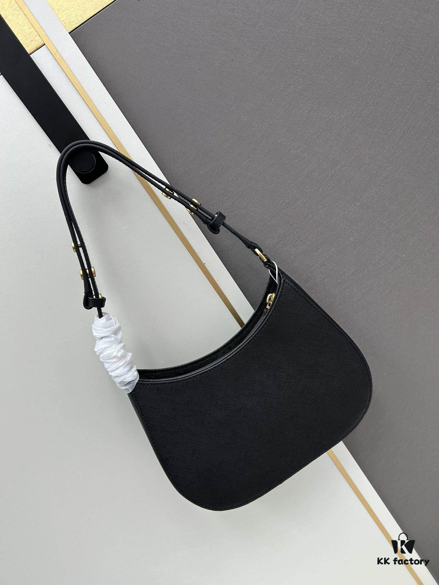 6930b0636e68136f4d9ad5e9 Tory Burch Emerson Series New Arrival Crossbody Bag in Full Leather with Quilted Calfskin