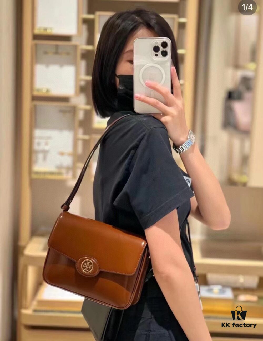 6930b10d6e68136f4d9ad714 New Arrival TORY BURCH Robinson Series Dual-Use Shoulder Bag – Spazzolato Shiny Patent Leather Messenger Bag