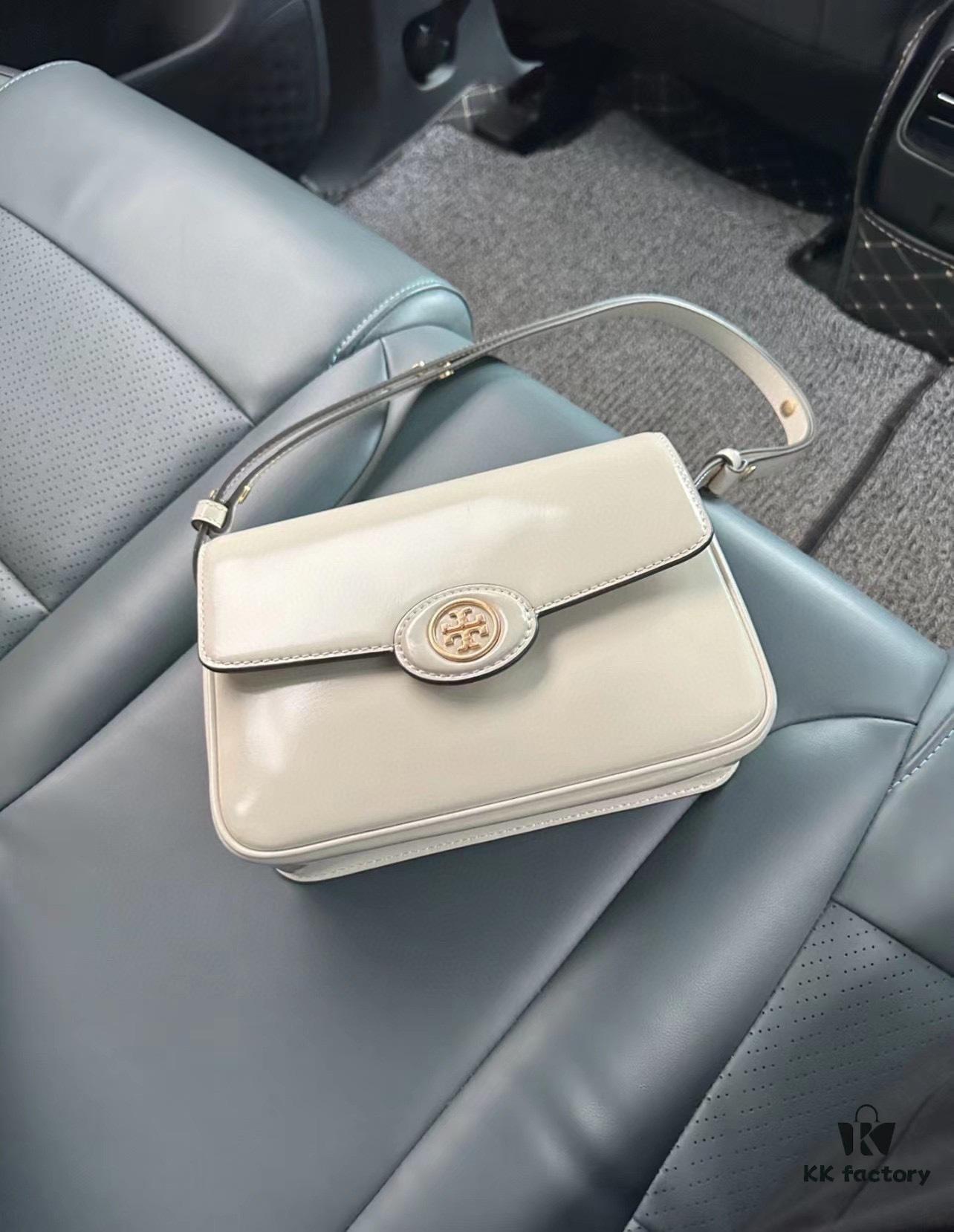 6930b1226e68136f4d9ad736 New Arrival Tory Burch Robinson Series Dual-Use Shoulder Bag – Oil-Diffuser Style, Attention to Detail