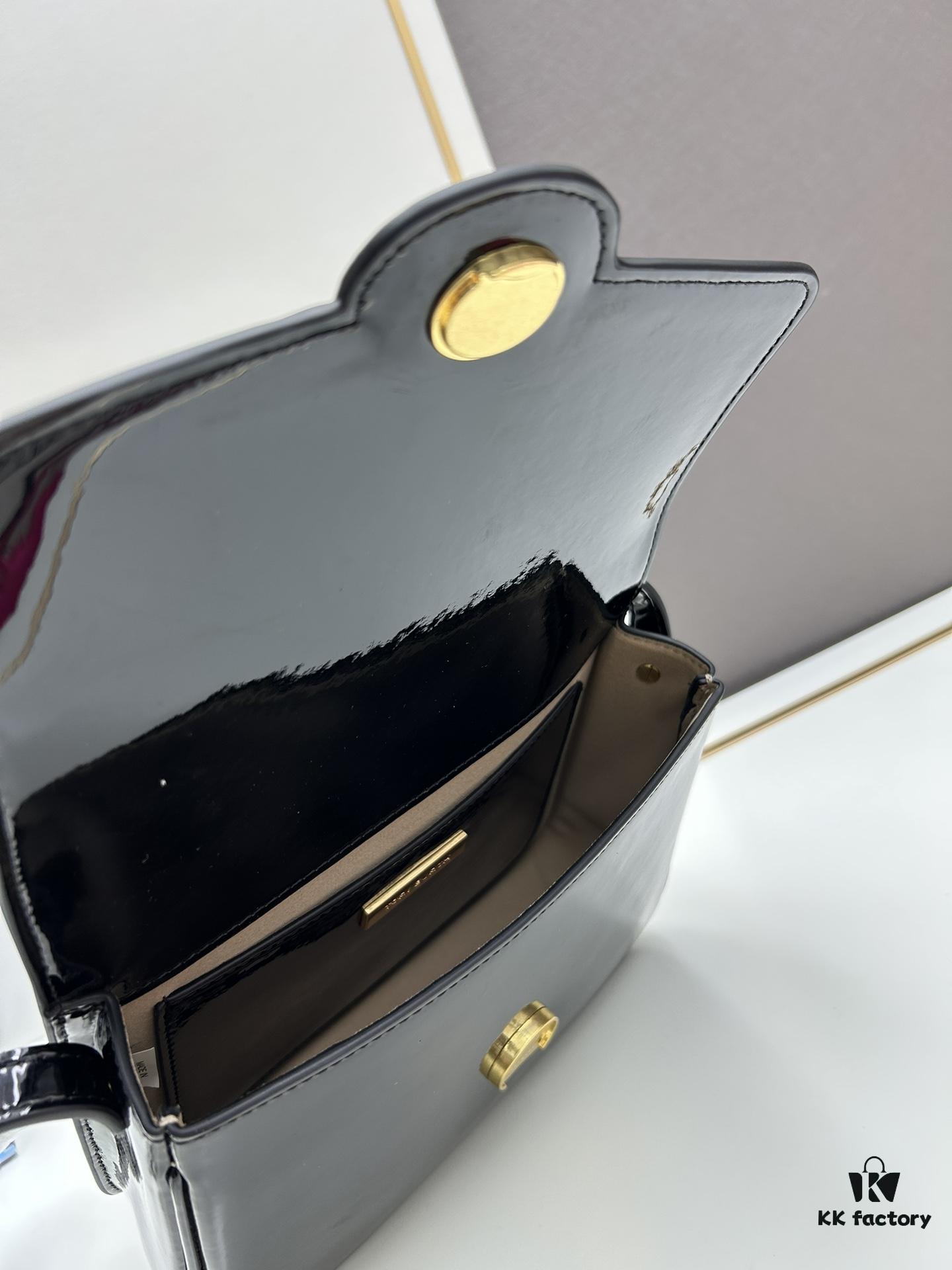6930b1396e68136f4d9ad75a New Arrival Oil Differential Bag Series – Tory Burch Robinson Messenger Top-Handle Bag, Dual-Purpose Shoulder Bag