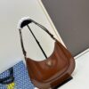 Original Quality [Full Leather Series, New Arrival with Attention to Details] TORY BURCH ROBINSON New Crescent Shoulder Bag Premium Leather Fashionable and Timeless Design with Meticulous Craftsmanship Functional and Versatile