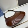 Original Quality [Full Leather Series, New Arrival with Attention to Details] TORY BURCH ROBINSON New Crescent Shoulder Bag Premium Leather Fashionable and Timeless Design with Meticulous Craftsmanship Functional and Versatile