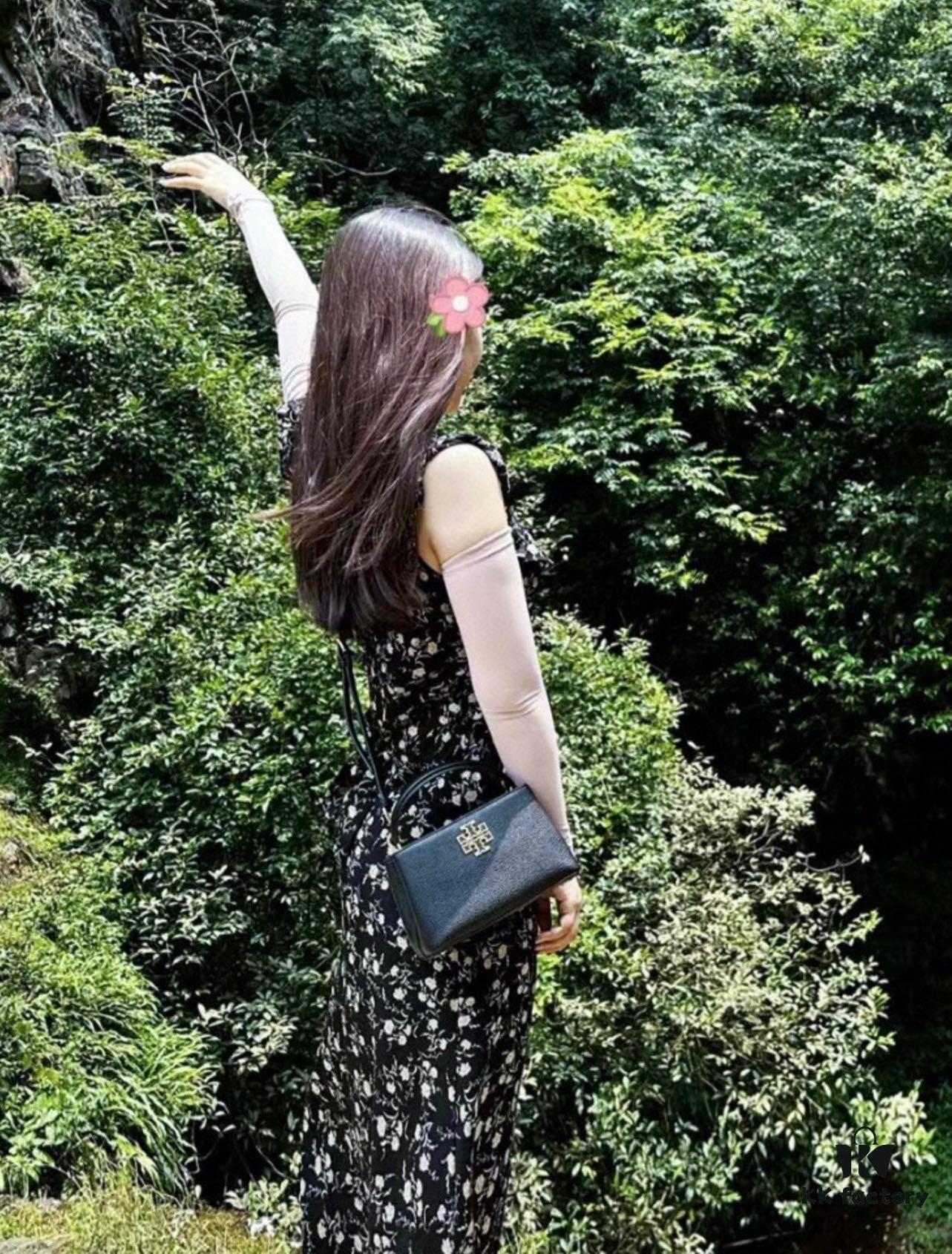 6930b1b36e68136f4d9ad822 Tory Burch Britten Series Mini Tote Bag New Arrival Pebbled Leather Ladies' Shoulder Bag