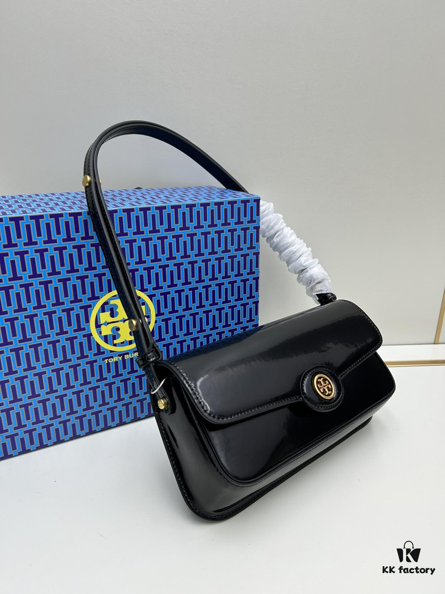 6930b23b6e68136f4d9ad903 Full Leather Series, New Arrival Attention to Detail: Tory Burch Robinson Rectangular Shoulder Bag