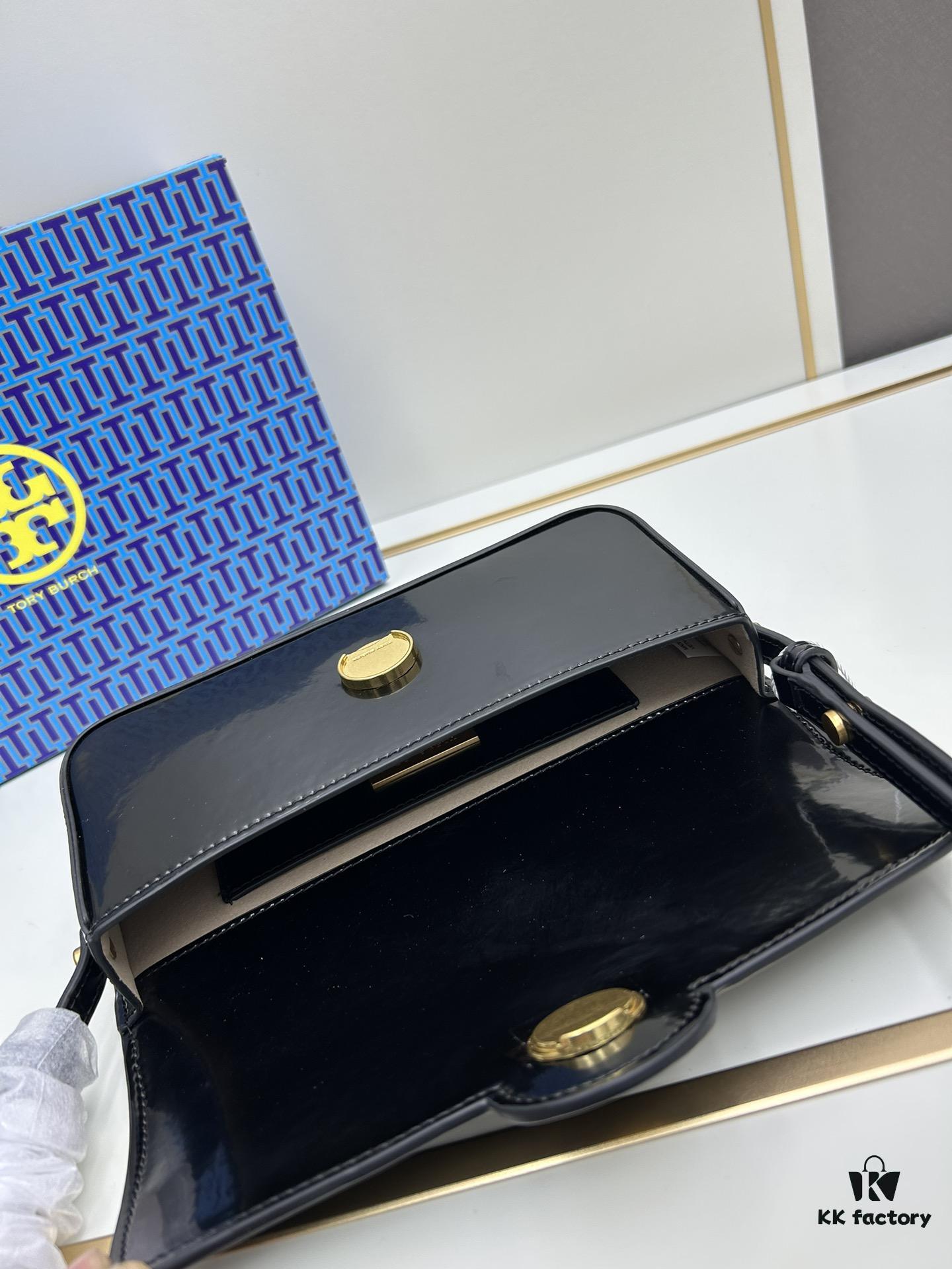 6930b23d6e68136f4d9ad908 Full Leather Series, New Arrival Attention to Detail: Tory Burch Robinson Rectangular Shoulder Bag