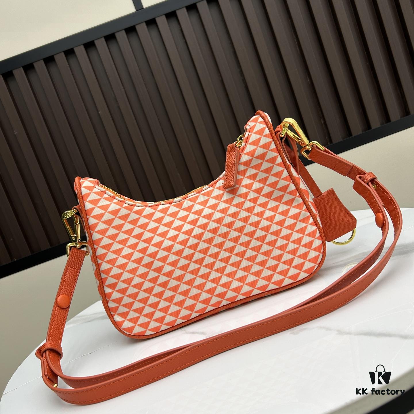 6930b2826e68136f4d9ad987 With Box, Prada Hobo Three-in-One Bag Is So Comfortable to Carry!