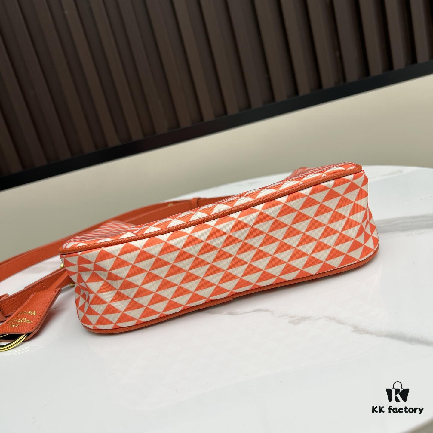 6930b2836e68136f4d9ad989 With Box, Prada Hobo Three-in-One Bag Is So Comfortable to Carry!