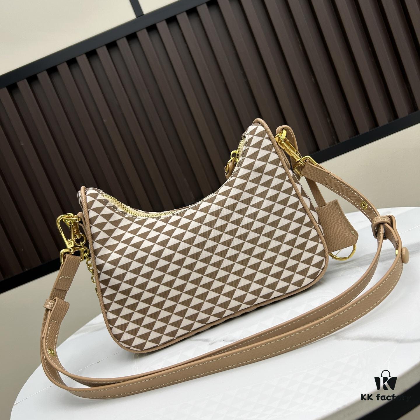 6930b2876e68136f4d9ad990 With Box, Prada Hobo Three-in-One Bag Is So Comfortable to Carry!