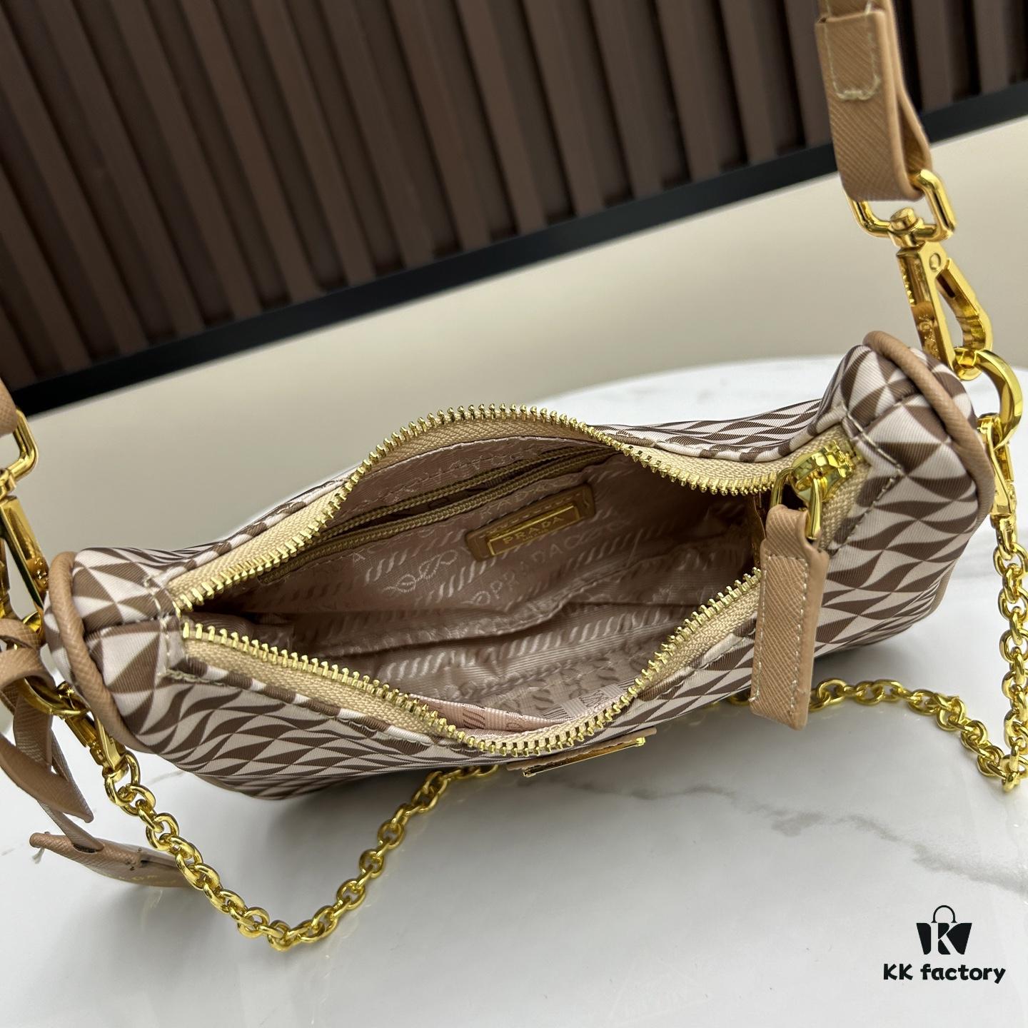 6930b2926e68136f4d9ad9a4 With Box, Prada Hobo Three-in-One Bag Is So Comfortable to Carry!
