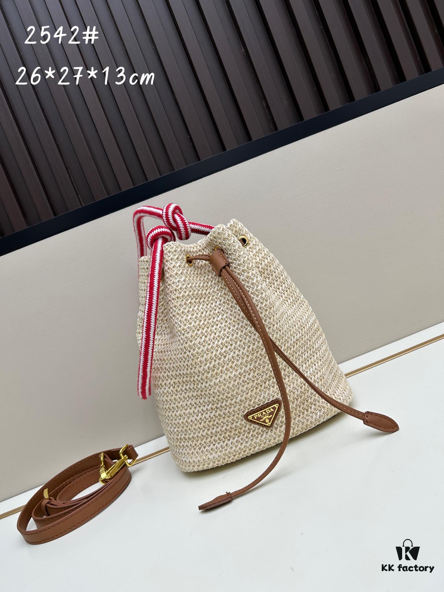 PRADA Spring/Summer 2025 Vacation Collection New Style
