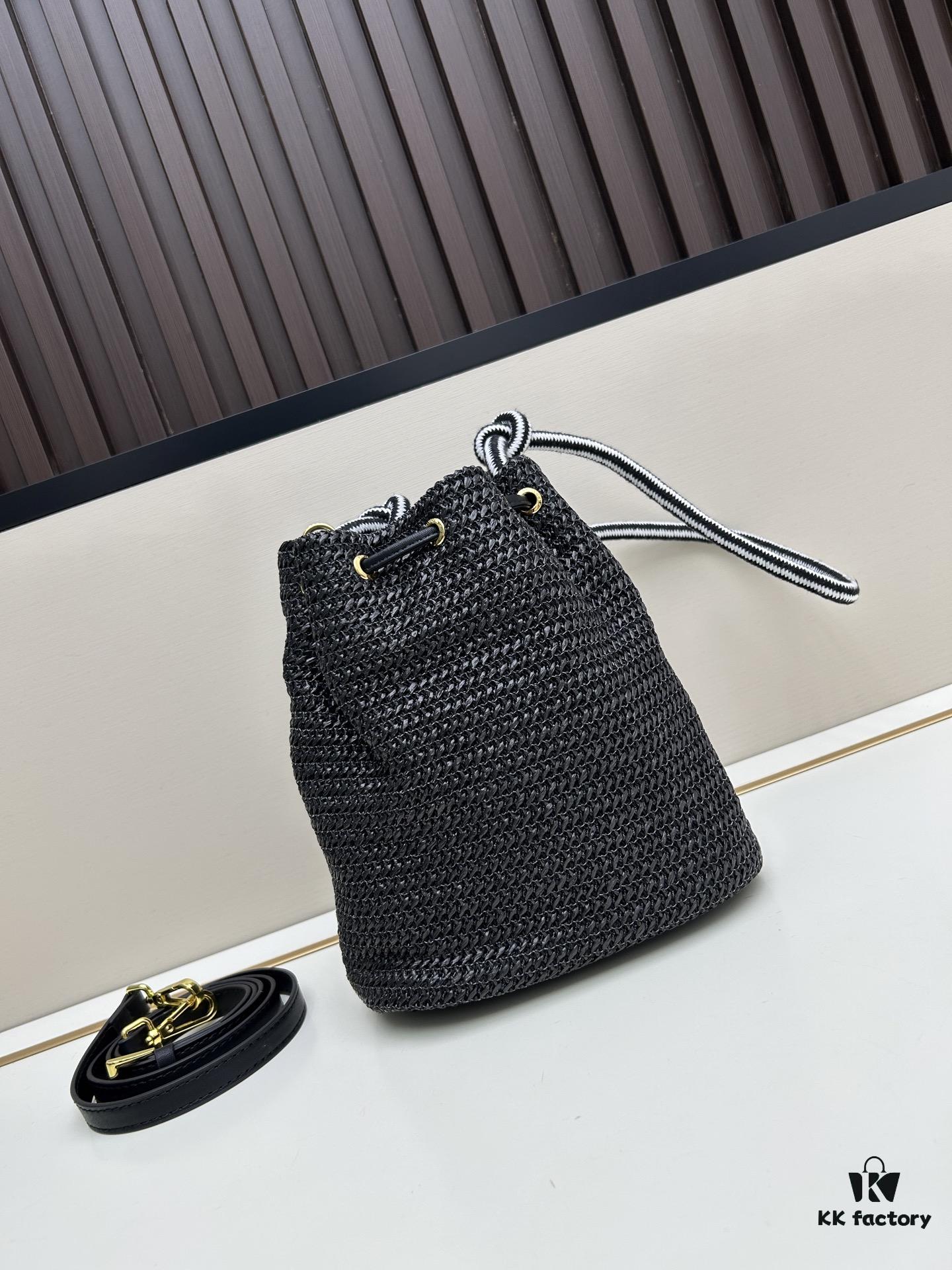PRADA Spring/Summer 2025 Vacation Collection New Style