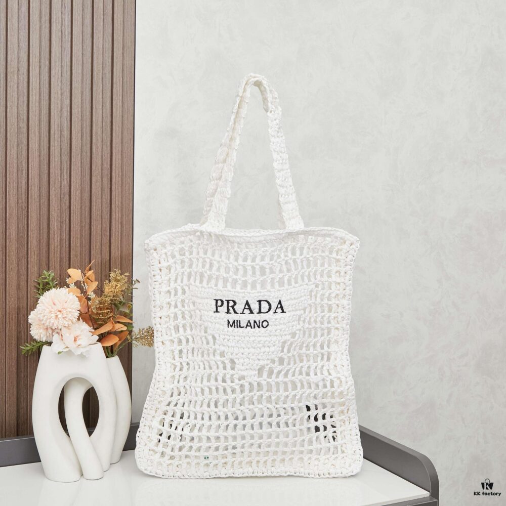 6930b3066e68136f4d9ada50 Raffia Fiber Tote Bag