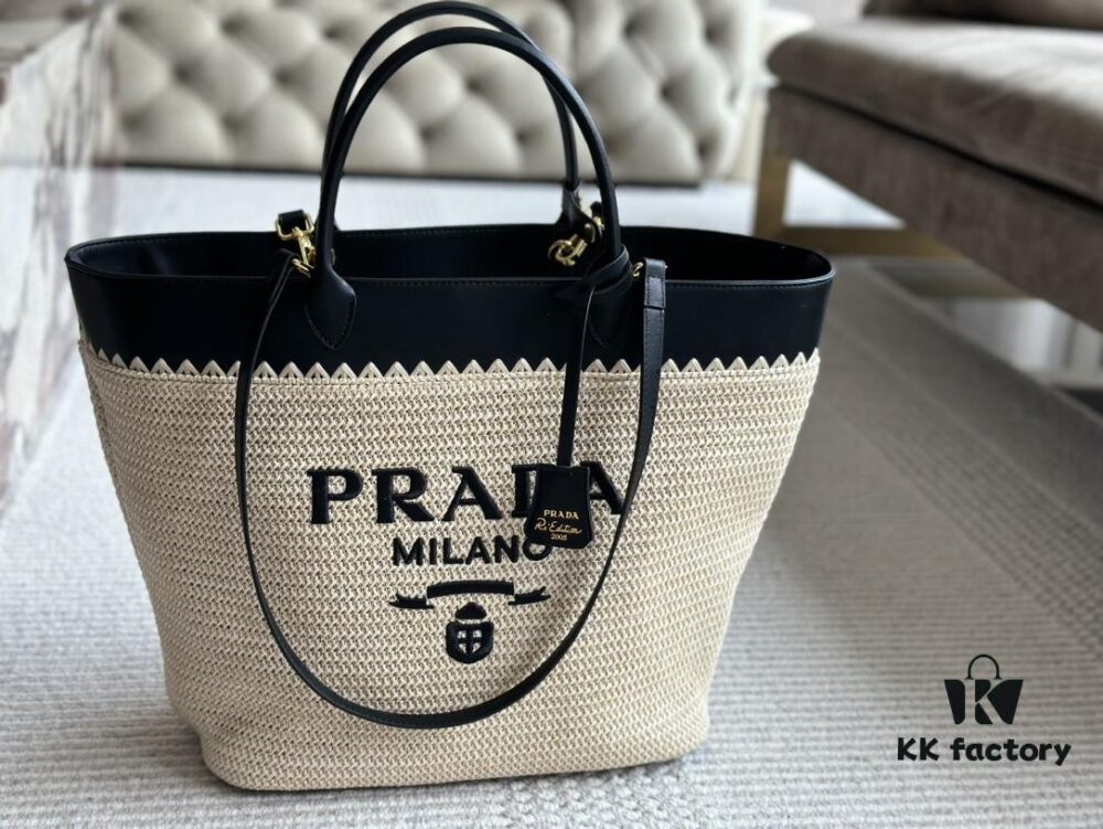 6930b33f6e68136f4d9ada9e Prada Beautiful Raffia Bag