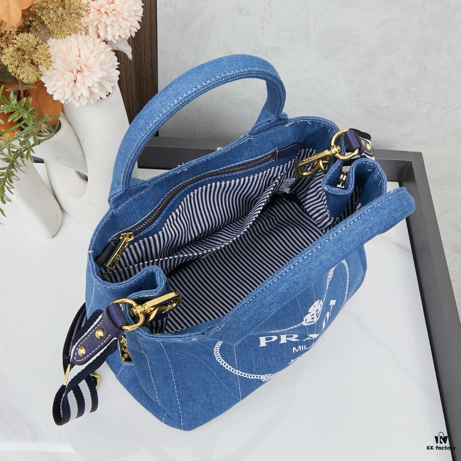 6930b3e26e68136f4d9adb71 Who Could Resist a Prada Beach Bag?