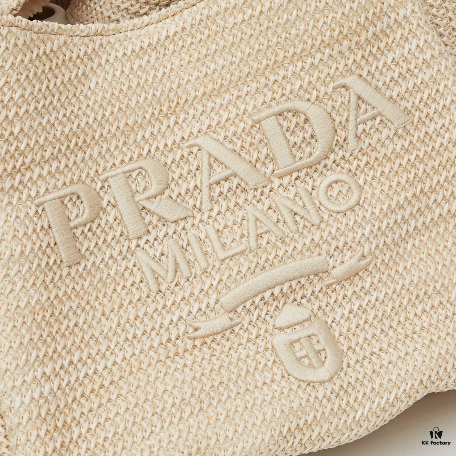 6930b3fd6e68136f4d9adb94 New Arrival🔥👏👏👏 This series is Prada's key style for the entire upcoming season. Crafted with imported raffia straw and highly handcrafted, each bag is meticulously handwoven by skilled artisans 😘😘 Lightweight and spacious, it exudes a fresh summer vibe, perfectly complementing various outfits. Simply perfect—grab yours now! 👏👏 Model: 2386, Size: 33 x 26cm