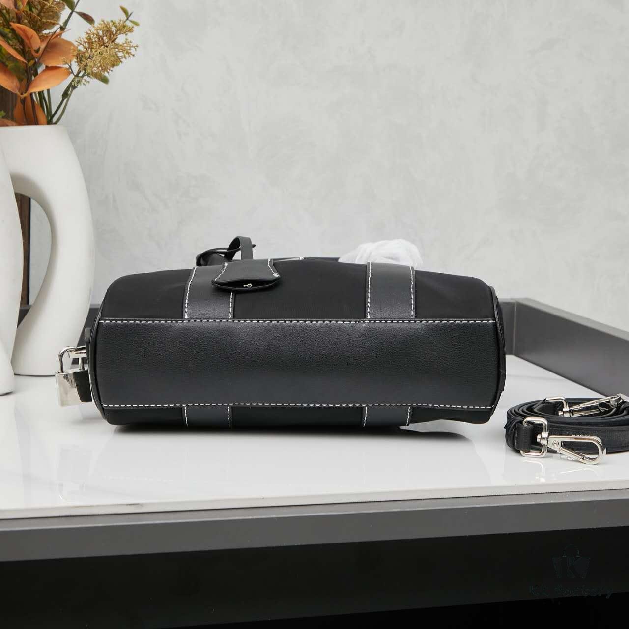6930b4376e68136f4d9adc02 Box Included PRADA 🖤 Premium Vintage Boston Handbag, 23x16x5 Model 2495