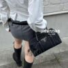 6930b43c6e68136f4d9adc0b Large-sized Prada is the god of fashion in ancient Greece!