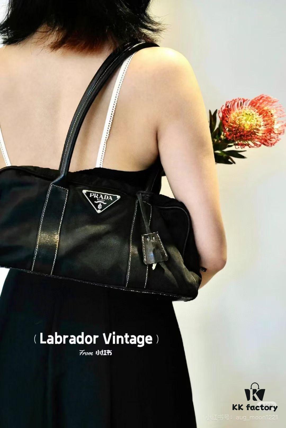 6930b43c6e68136f4d9adc0c Large-sized Prada is the god of fashion in ancient Greece!