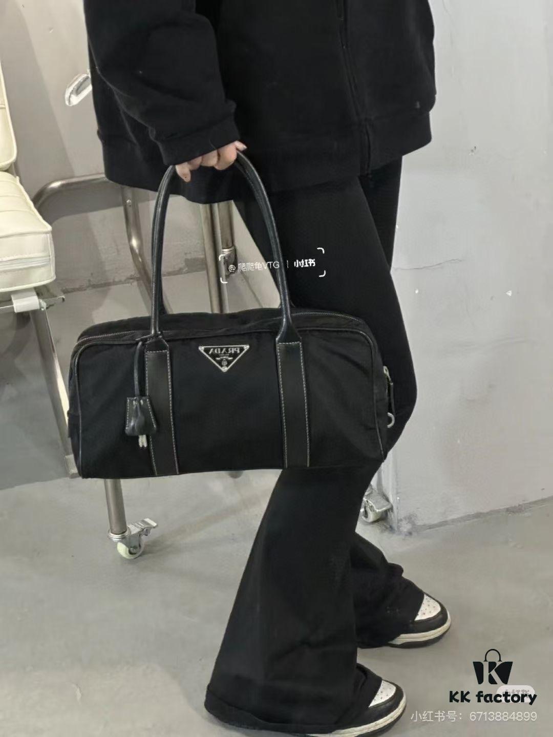 6930b43e6e68136f4d9adc0f Large-sized Prada is the god of fashion in ancient Greece!