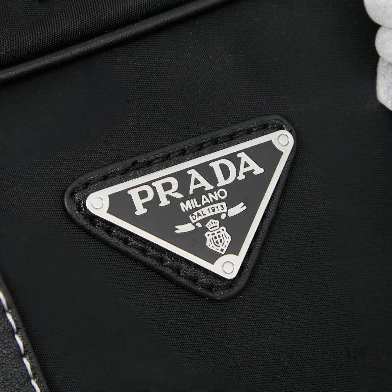 6930b4406e68136f4d9adc12 Box Included PRADA 🖤 Premium Vintage Boston Handbag, 23x16x5 Model 2495
