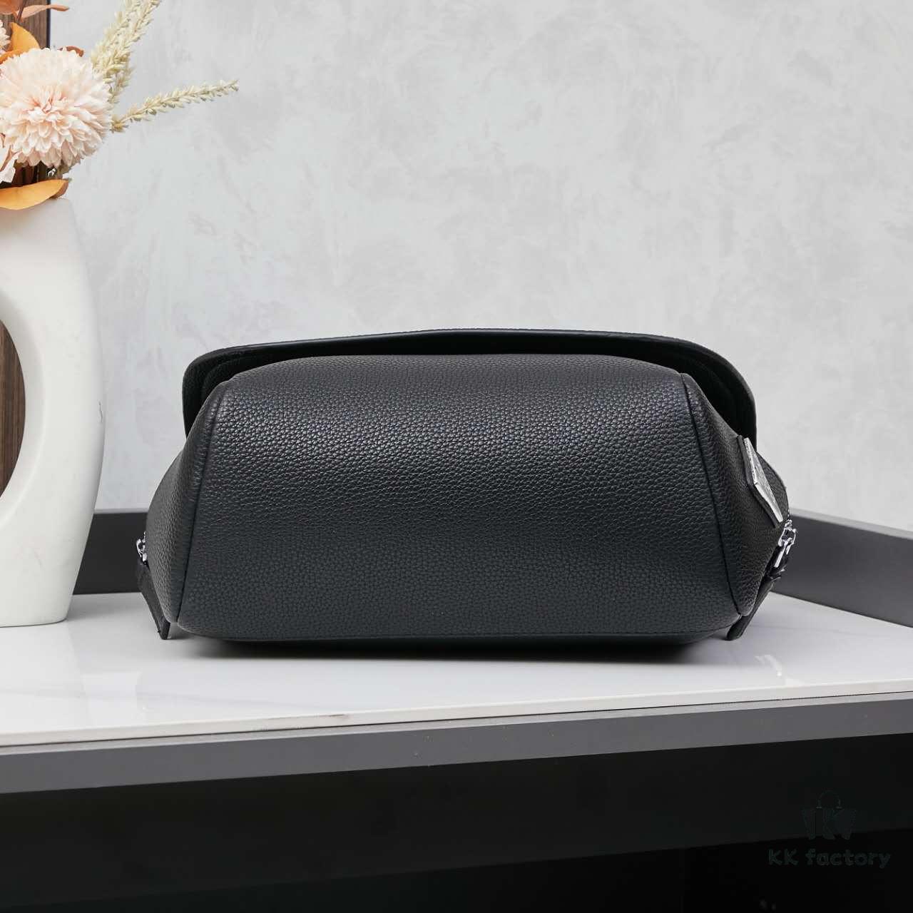 6930b4516e68136f4d9adc35 Prada Men's Crossbody Bag in Black Leather with Quilted Texture
