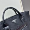 New arrival size: opening 44 x bottom 28 x height 24 x 17, model 2347, stocking up on a PRADA down bag for winter