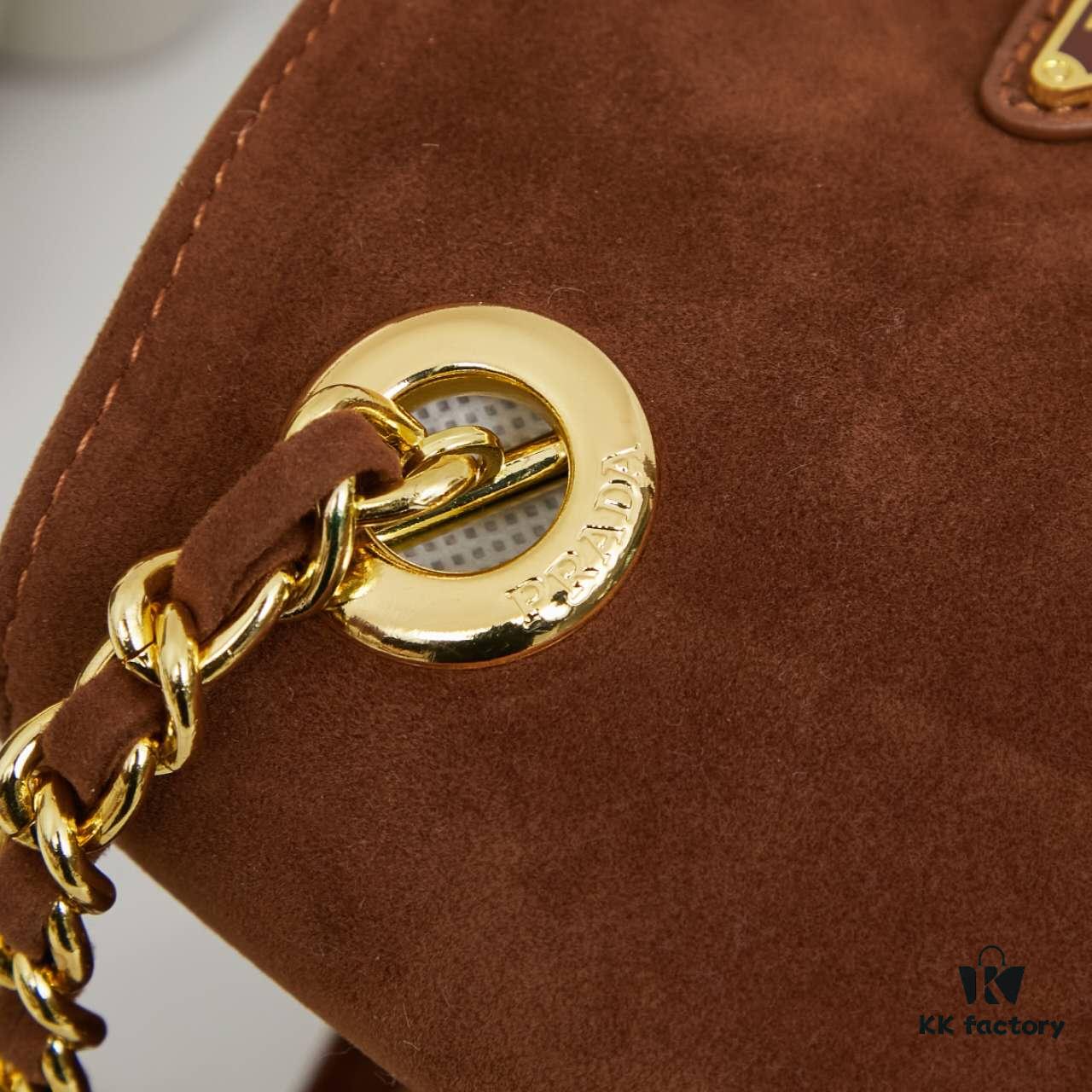 6930b4686e68136f4d9adc5f Vintage Prada Suede Crossbody Bag with Chain – A Timeless 'Baozi' Design