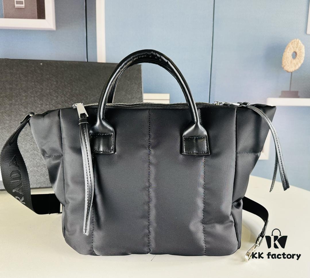 6930b4996e68136f4d9adcbb New Size: 44 cm at the opening, 28 cm at the base, height 24 cm, width 17 cm, Model 2347, Stockpiling PRADA Down Bag for Winter