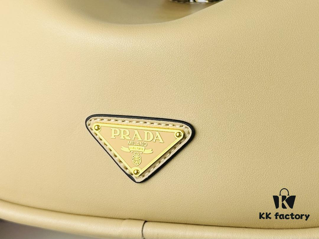 6930b4e26e68136f4d9add53 Prada's New Bag Design: A Stylish Choice for Summer
