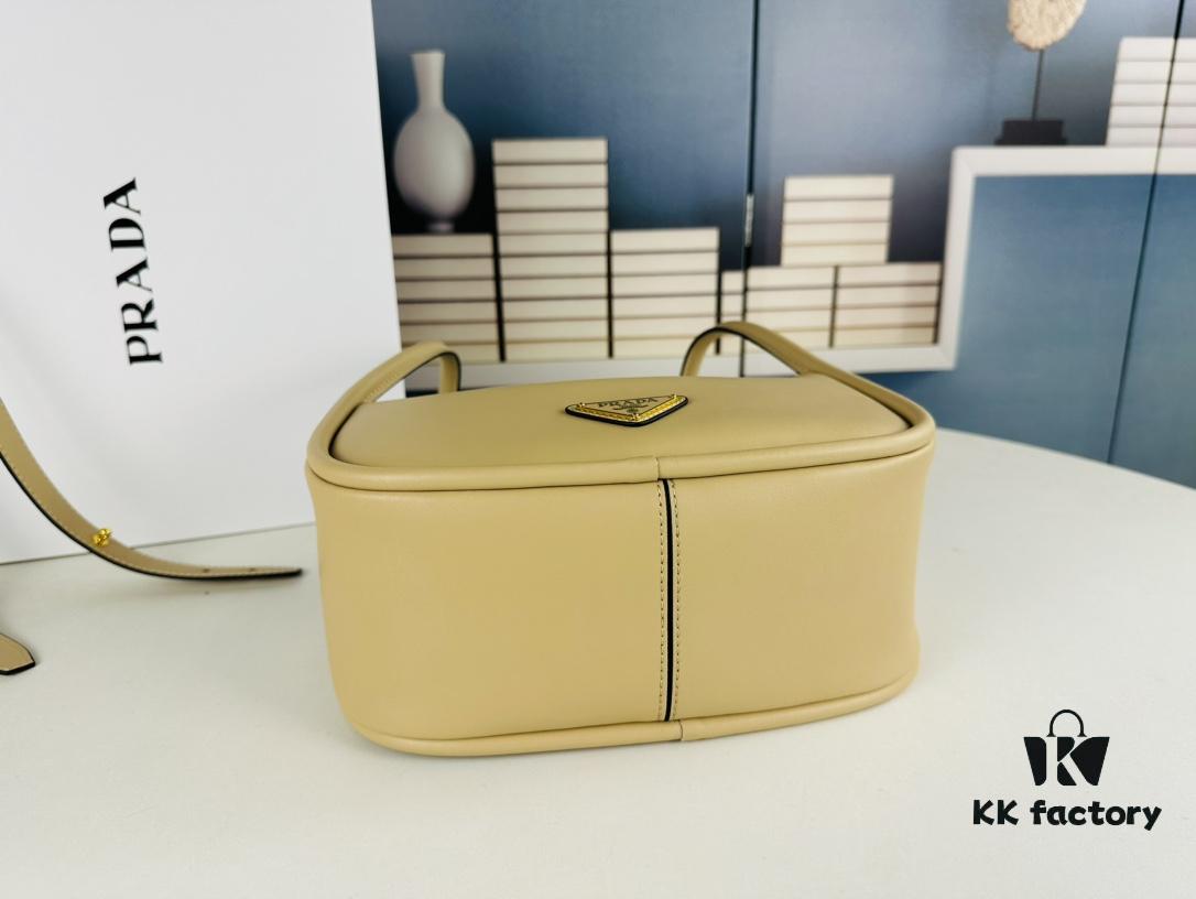 6930b4e46e68136f4d9add56 Prada's New Bag Design: A Stylish Choice for Summer