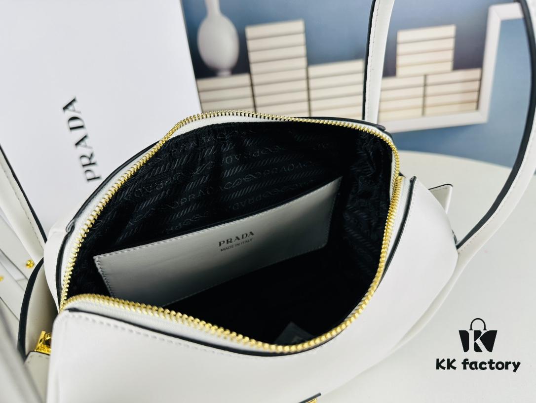 6930b4ed6e68136f4d9add67 PRADA's New Handbag Design: A Trendy and Versatile Choice for Summer