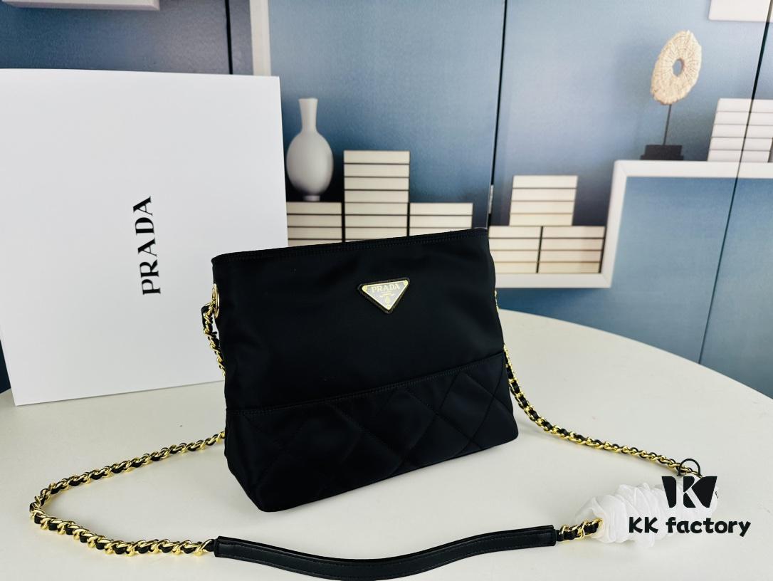 6930b4f36e68136f4d9add76 Box Set, Same as Zhu Zhu's Prada Parachute Bag, Perfect for Commuting