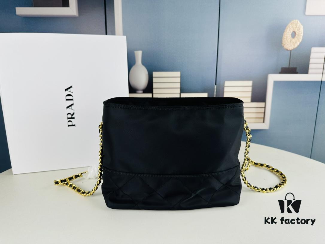 6930b4f36e68136f4d9add77 Box Set, Same as Zhu Zhu's Prada Parachute Bag, Perfect for Commuting