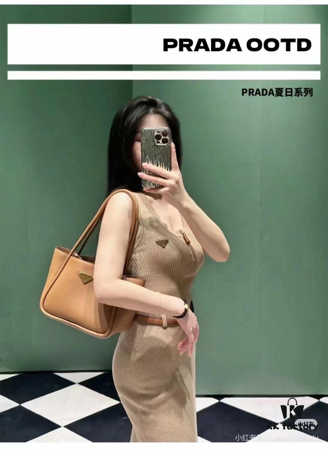 6930b55a6e68136f4d9ade52 Prada Mini Tote with Box, 24 New Arrival! Known as the 'Little Vegetable Basket', Made of Cow Leather with Triangle Logo, Exceptionally Minimalist and Versatile