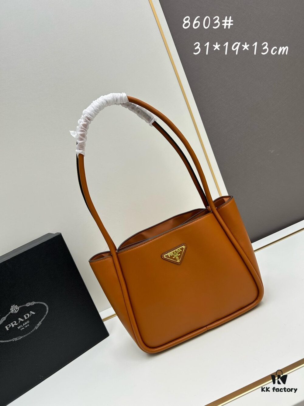 6930b5636e68136f4d9ade61 Prada Mini Tote Bag 24 New Arrival, Often Called the 'Little Vegetable Basket', Made of Cow Leather with Triangle Logo, Minimalist Design, Comes with Box