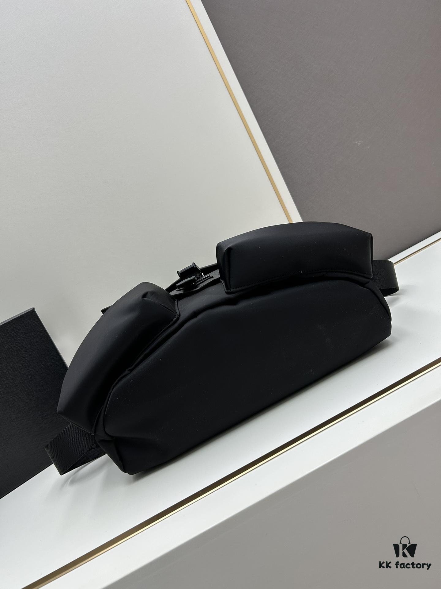 6930b5756e68136f4d9ade84 Prada 24SS Must-Have Insert for the Stylish Man or Woman