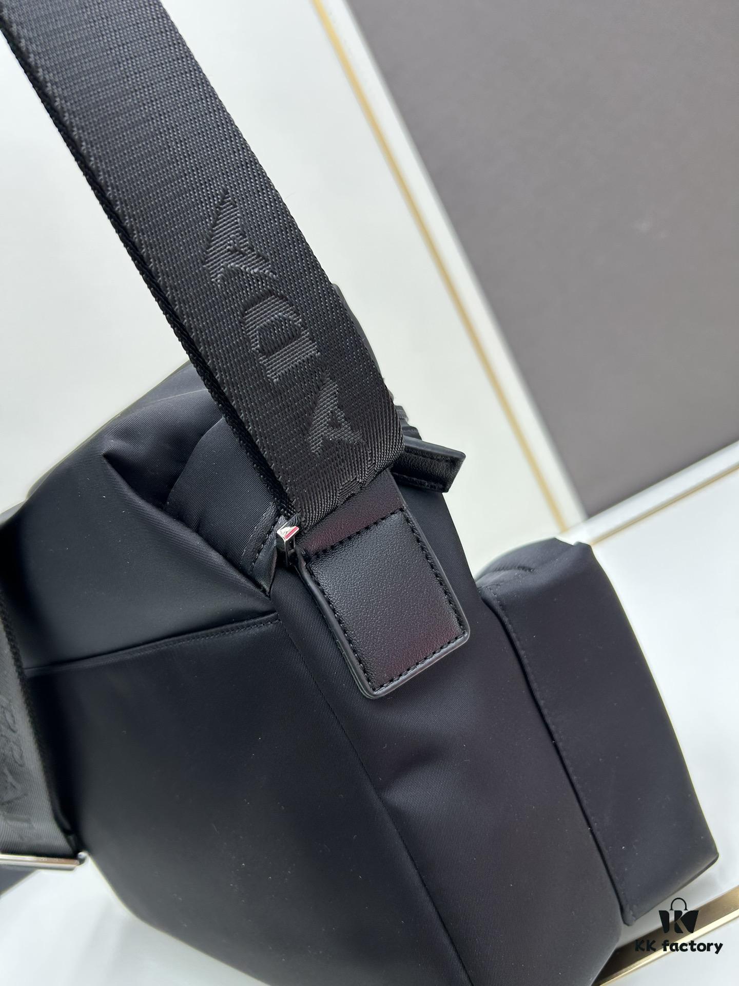 6930b5776e68136f4d9ade86 Prada 24SS Must-Have Insert for the Stylish Man or Woman