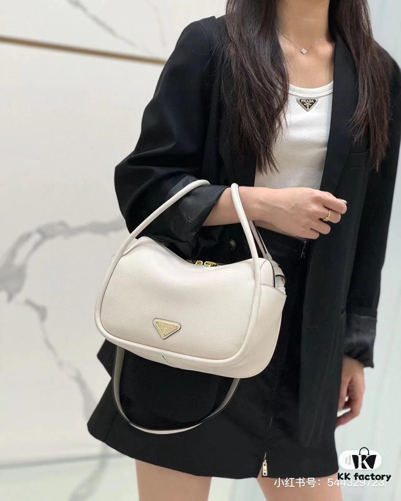 6930b5786e68136f4d9ade8a Prada's New Bag Design: A Fresh Take for Summer