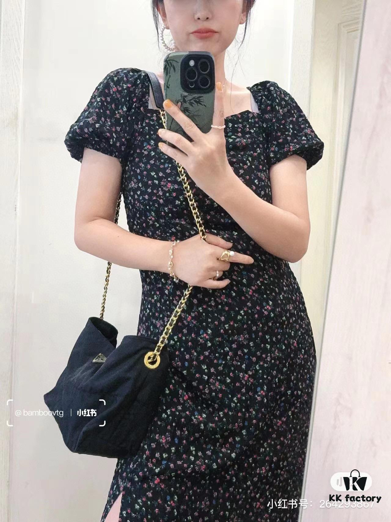 6930b5996e68136f4d9adec6 Box Included, Same as Zhu Zhu's Prada Parachute Bag – Perfect for Commuting