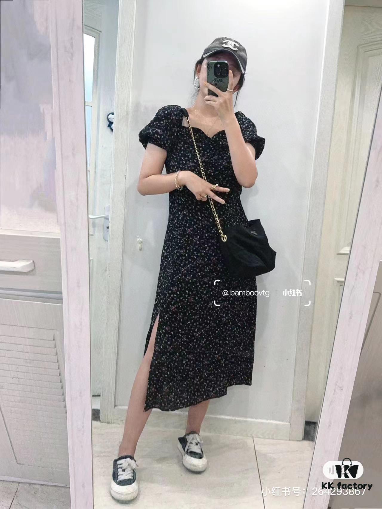 6930b59a6e68136f4d9adec7 Box Included, Same as Zhu Zhu's Prada Parachute Bag – Perfect for Commuting