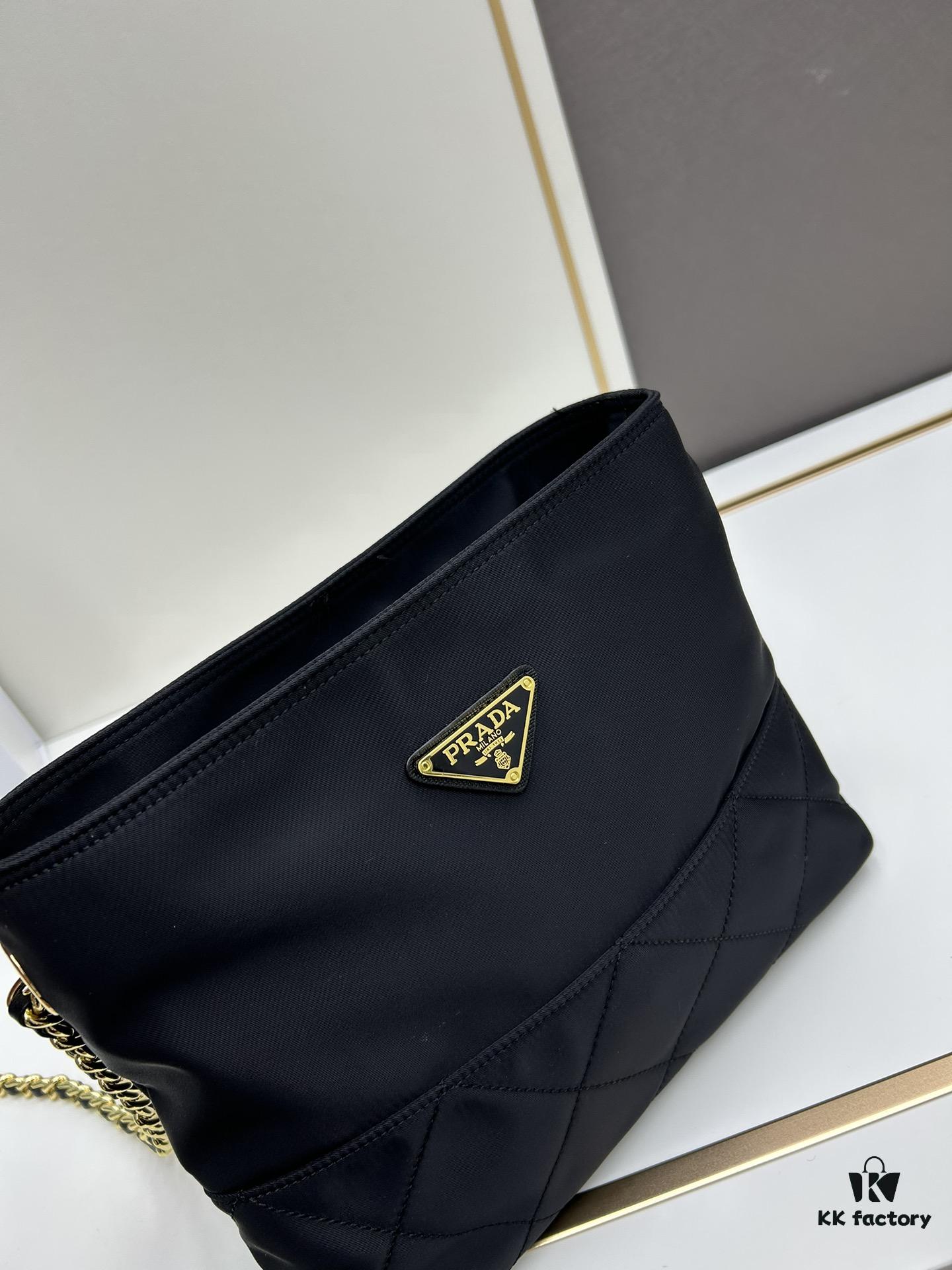 6930b59b6e68136f4d9adecb Box Set, Same as Zhu Zhu's Prada Parachute Style, Perfect for Commuting