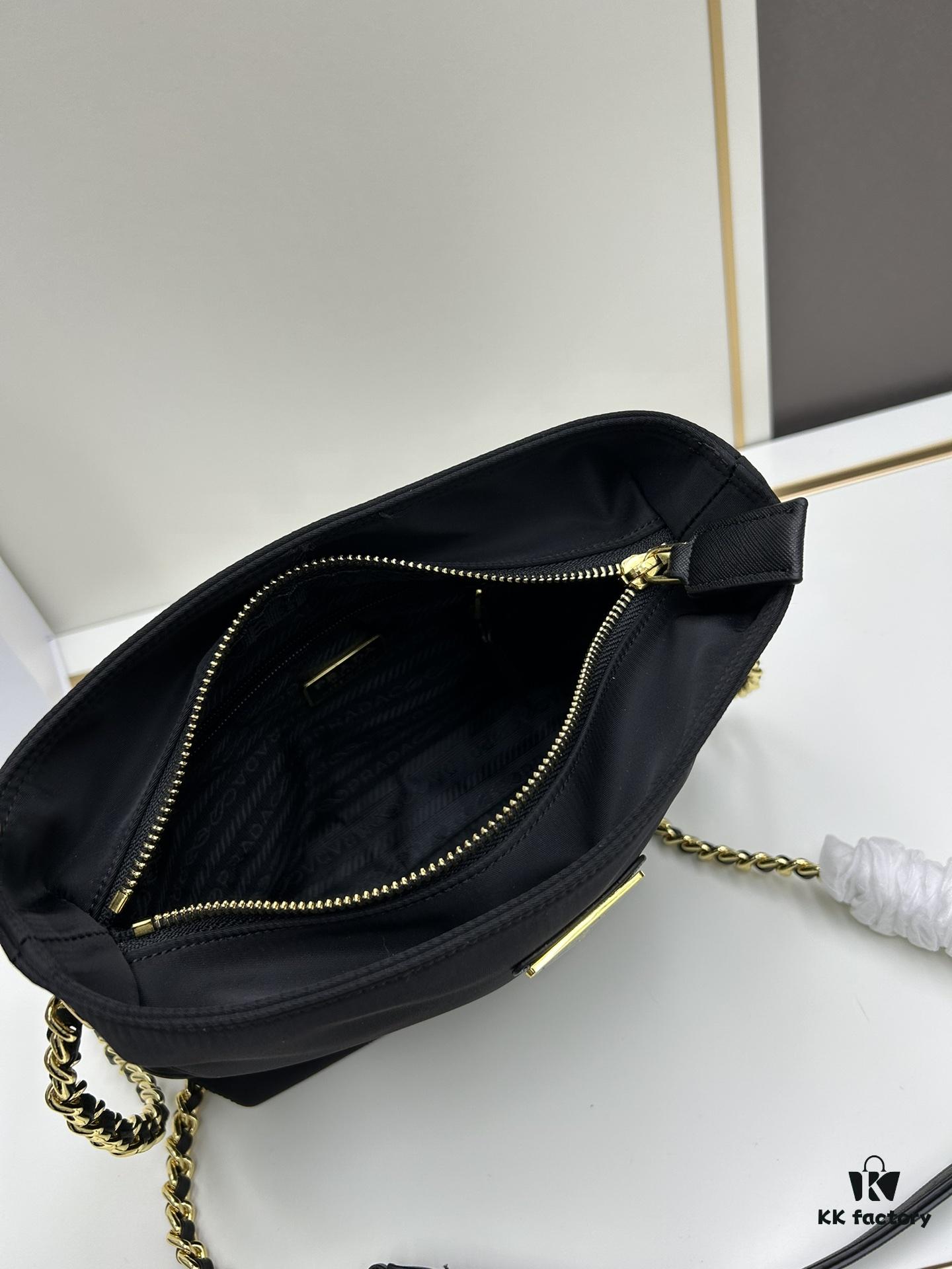 6930b59f6e68136f4d9adece Box Set, Same as Zhu Zhu's Prada Parachute Style, Perfect for Commuting
