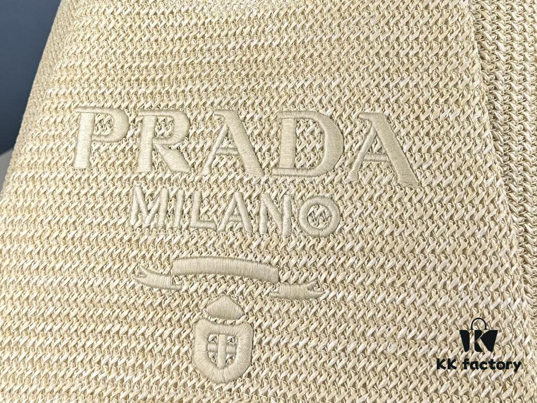 6930b6006e68136f4d9adf71 New Arrival🔥👏👏👏 This series is Prada's key style for the upcoming season. Crafted with imported raffia, this design features intricate hand-weaving techniques by skilled artisans 😘😘 Lightweight and spacious, it exudes a fresh summer vibe and pairs beautifully with various outfits—absolutely perfect! Grab yours now 👏👏 Model: 2386, Dimensions: 33 x 26 cm