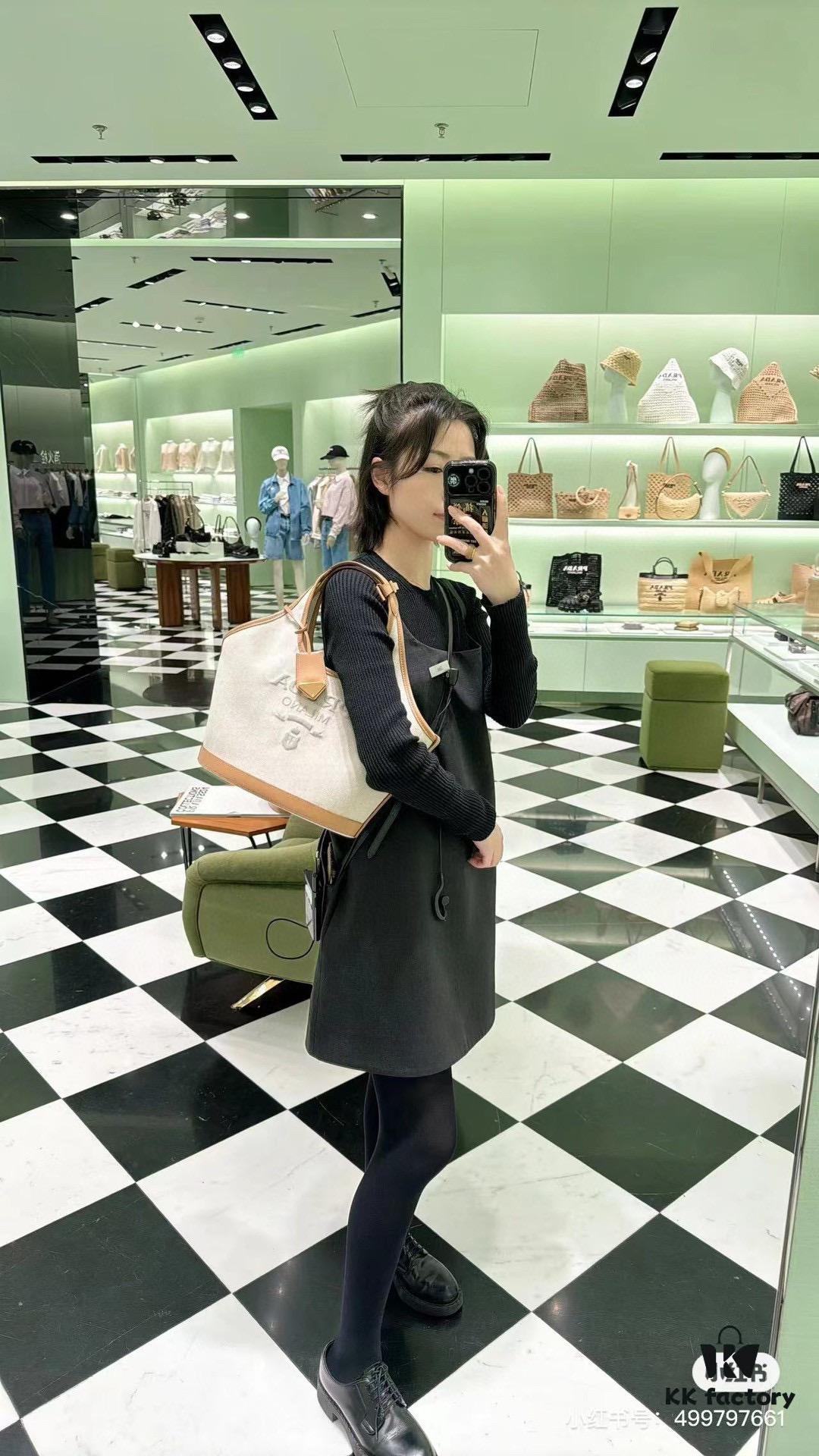6930b6056e68136f4d9adf76 Large Size Prada New Linen Blend Tote Bag